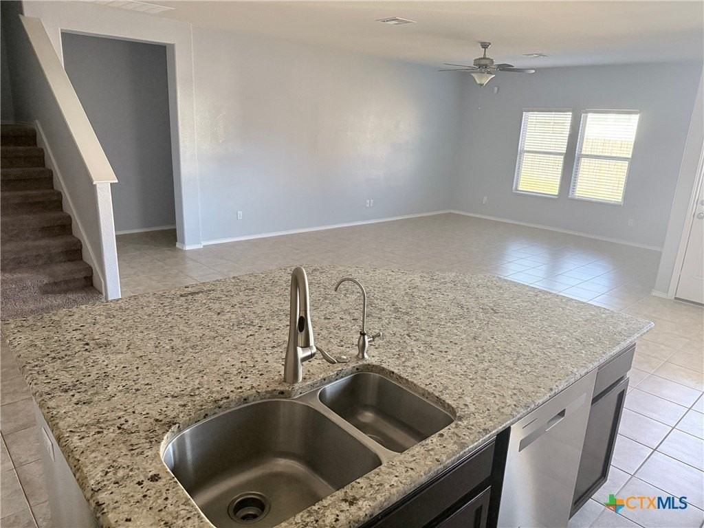 3807 Ozark Dr - Photo 3 of 21