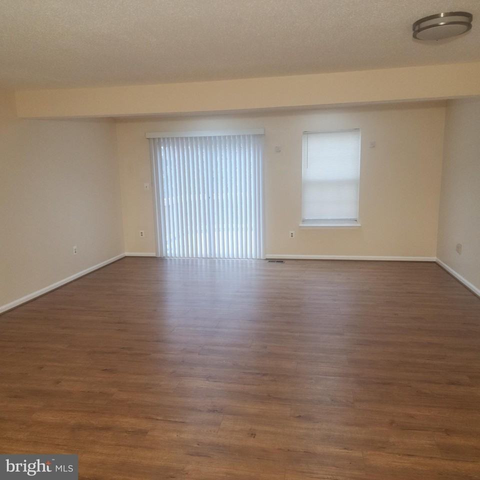 7438 Catterick Ct - Photo 7 of 27