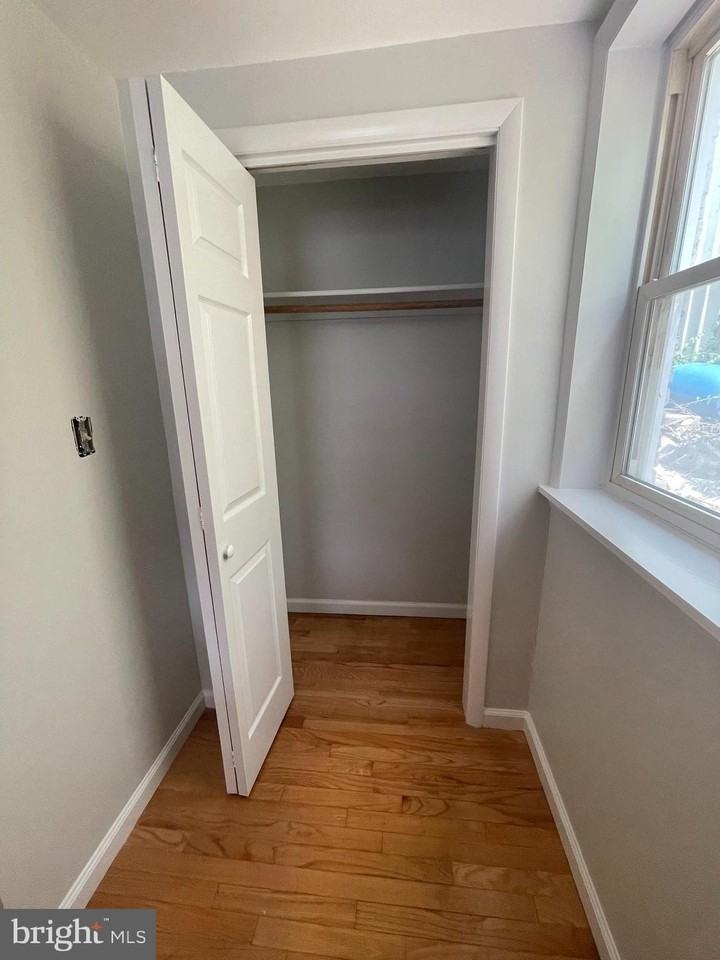 32 Franklin St Apt B - Photo 6 of 14