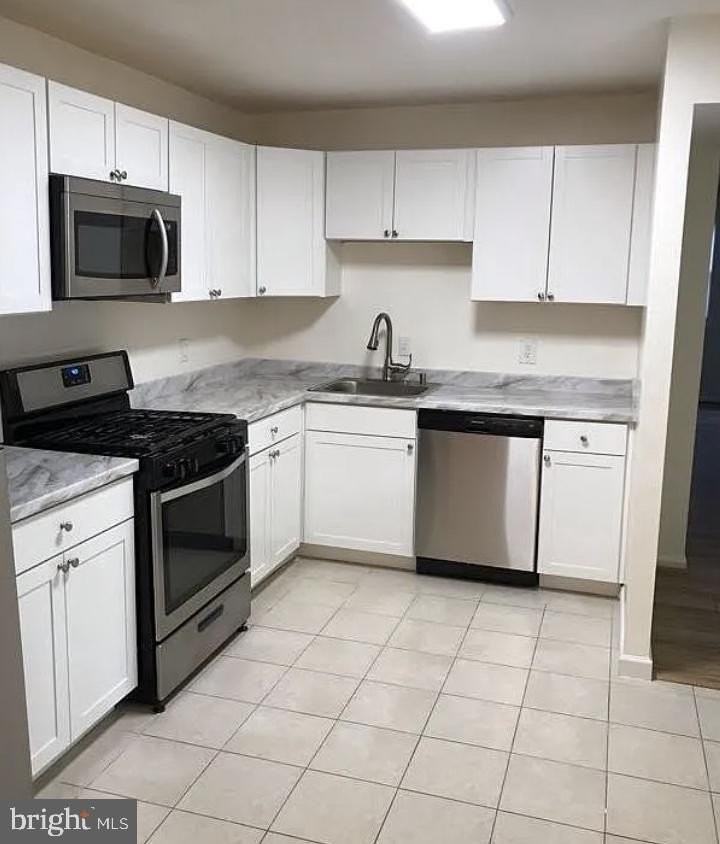 884 Quince Orchard Blvd Apt T2 #T2 - Photo 7 of 23