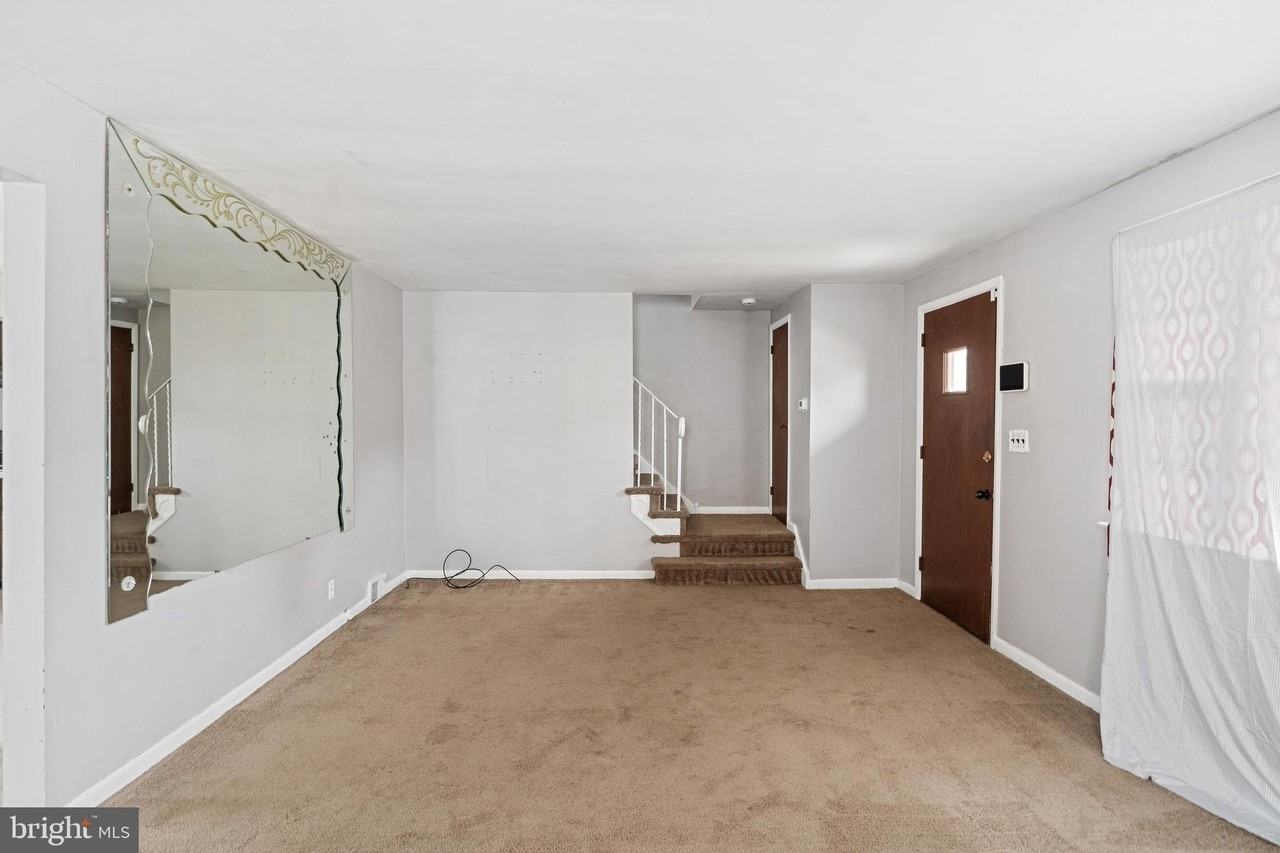 2503 48th St - Photo 4 of 29