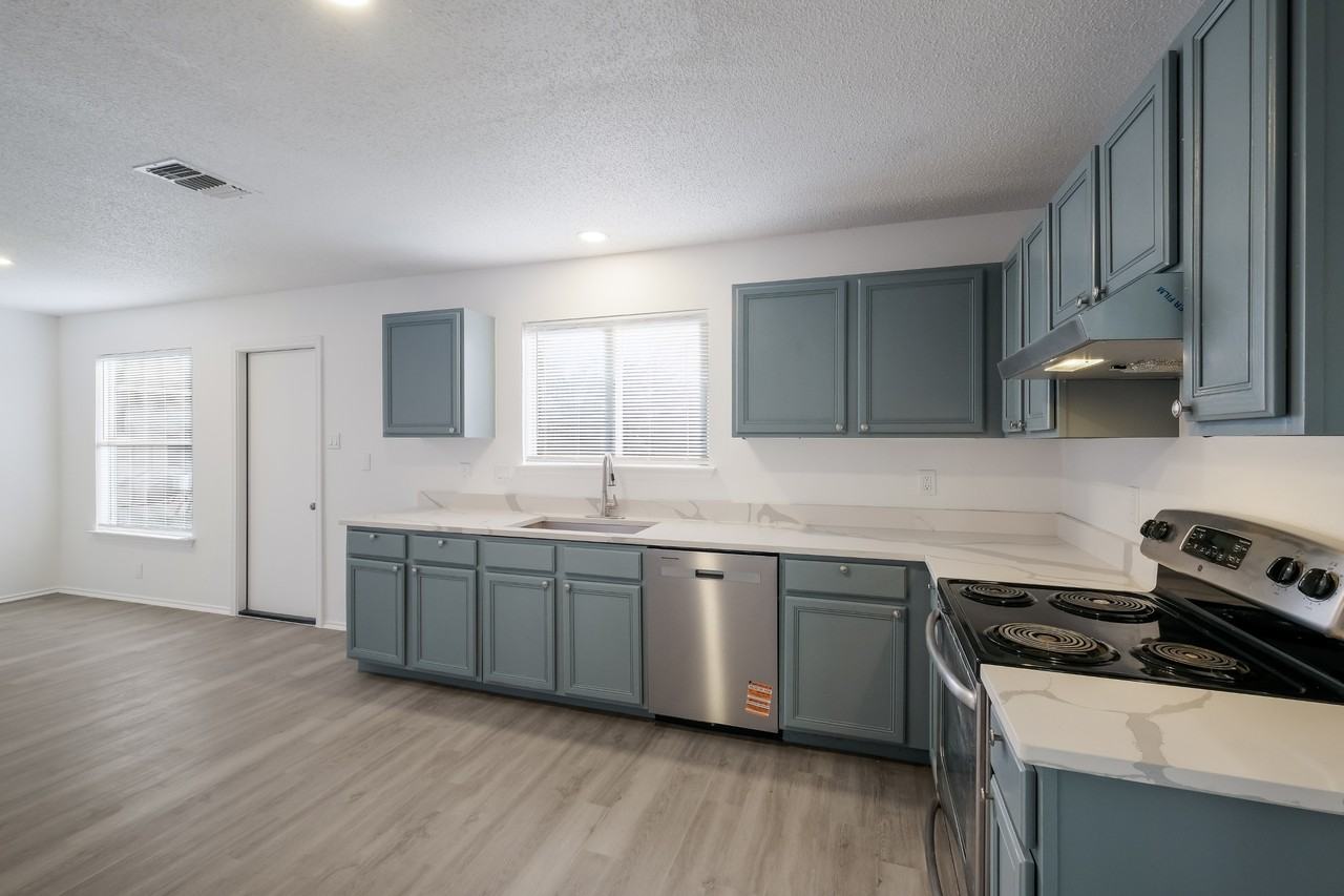 3506 Moss Mdws #1 - Photo 4 of 10