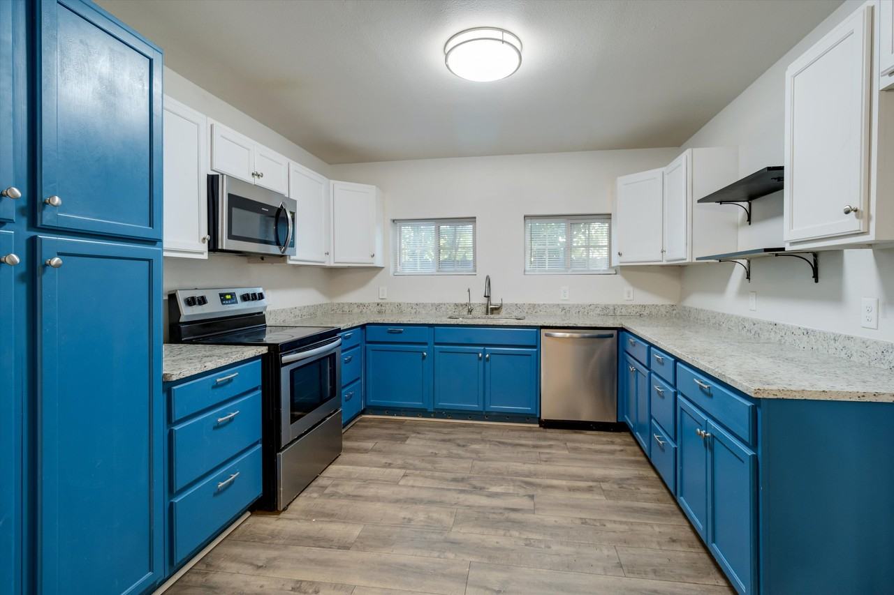 1230 Chalmers Ave #1 - Photo 4 of 10