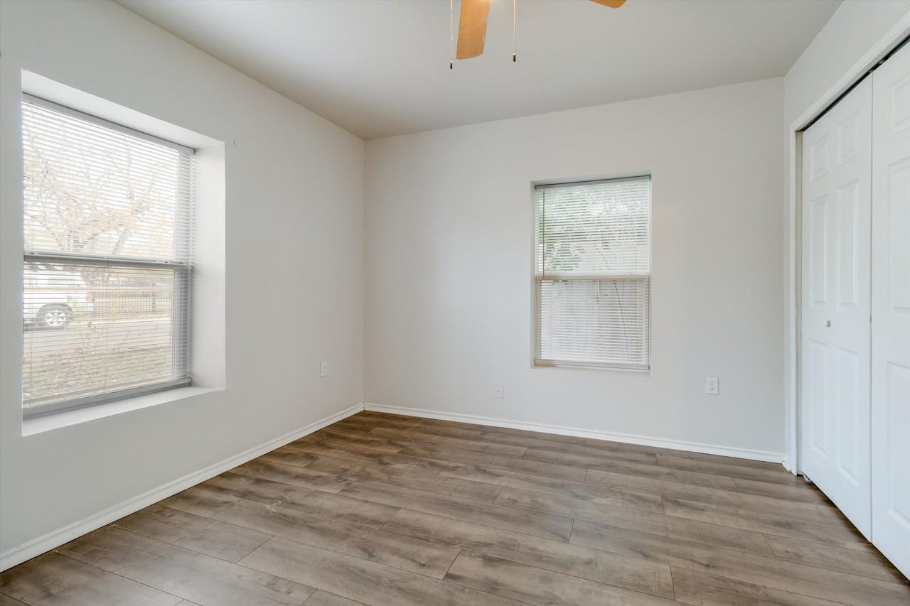 1230 Chalmers Ave #1 - Photo 5 of 10