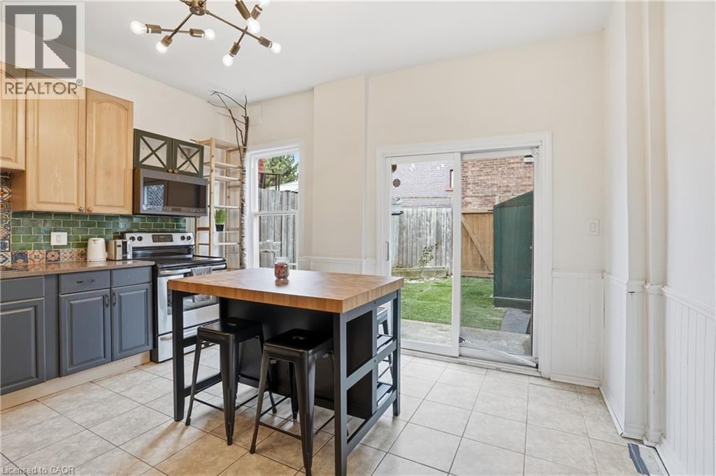 313 Mary St #1 - Photo 5 of 6