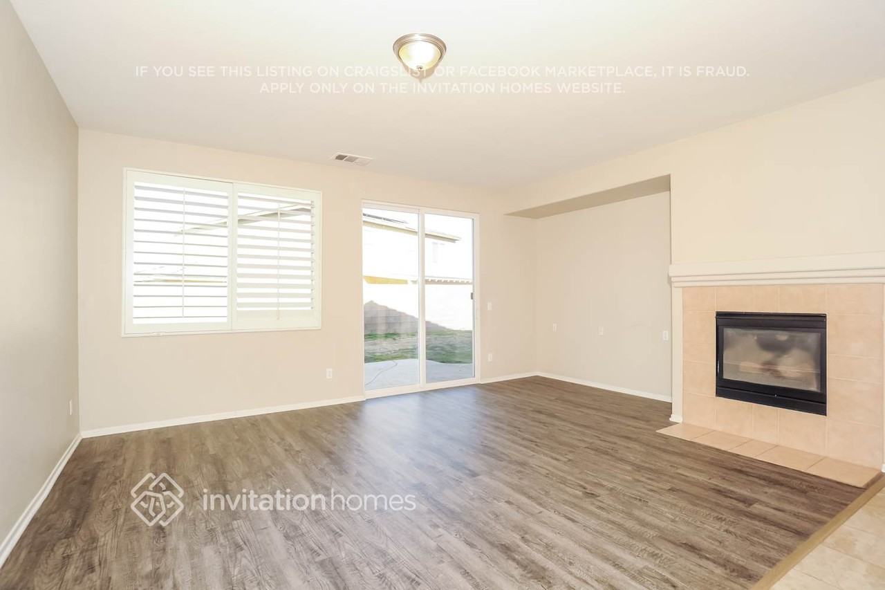 5815 W Avenue J12 - Photo 7 of 17