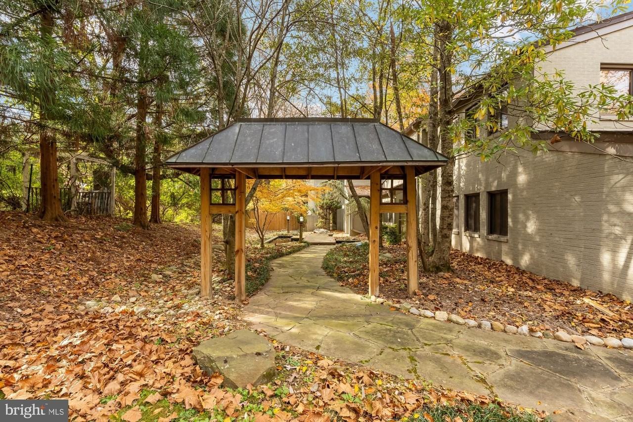 1434 Kirby Rd - Photo 3 of 50