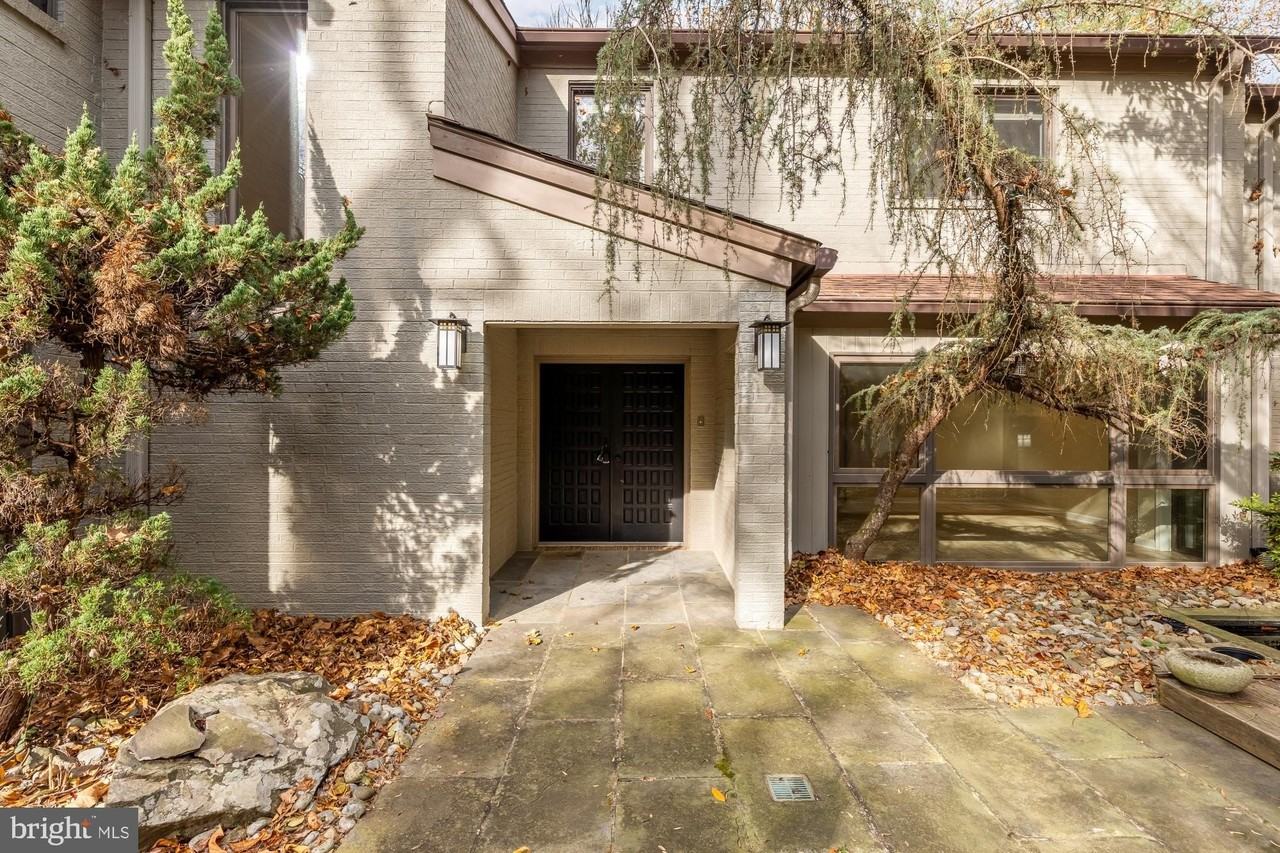 1434 Kirby Rd - Photo 7 of 50