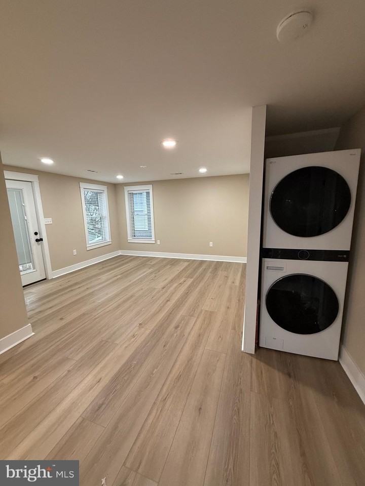 333 E Piccadilly St - Photo 7 of 31