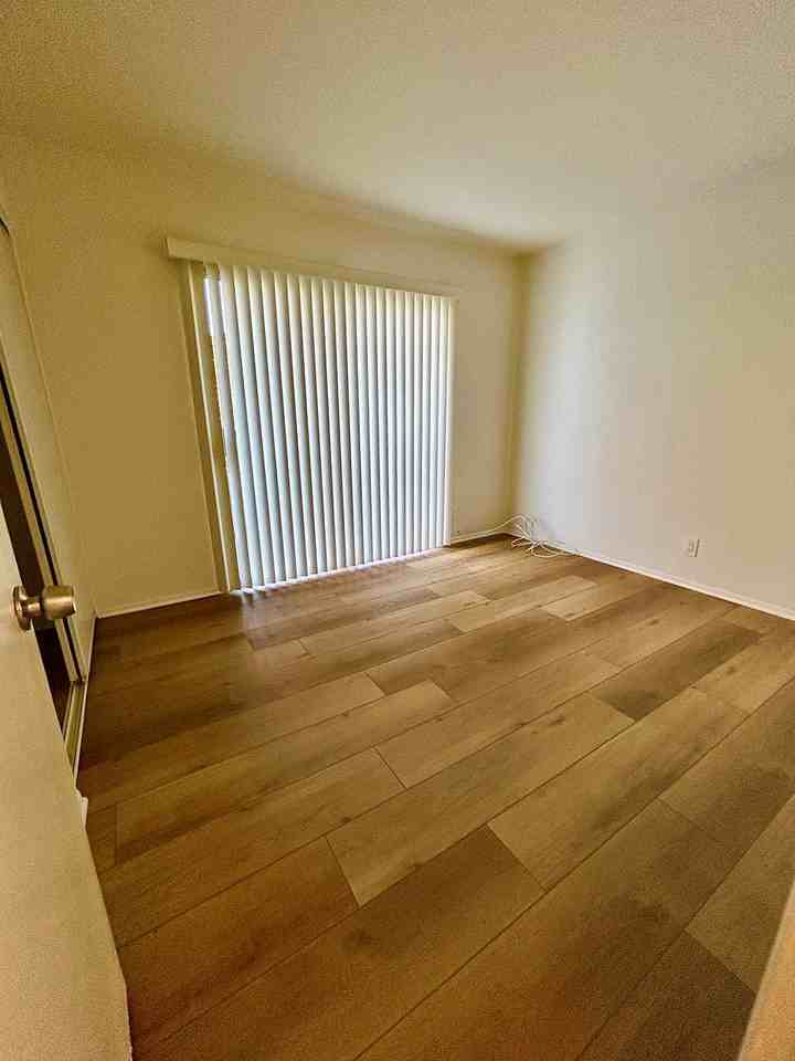 4319 Whitsett Ave - Photo 7 of 16