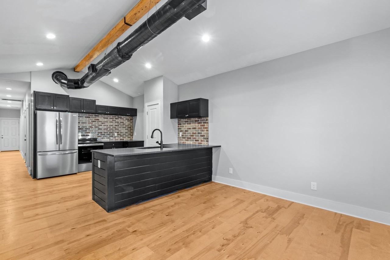 944 Brent St #1 - Photo 3 of 29