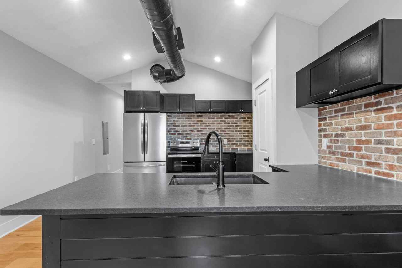 944 Brent St #1 - Photo 7 of 29