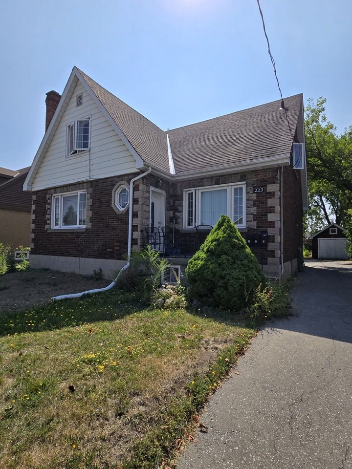223 McNaughton Avenue #3