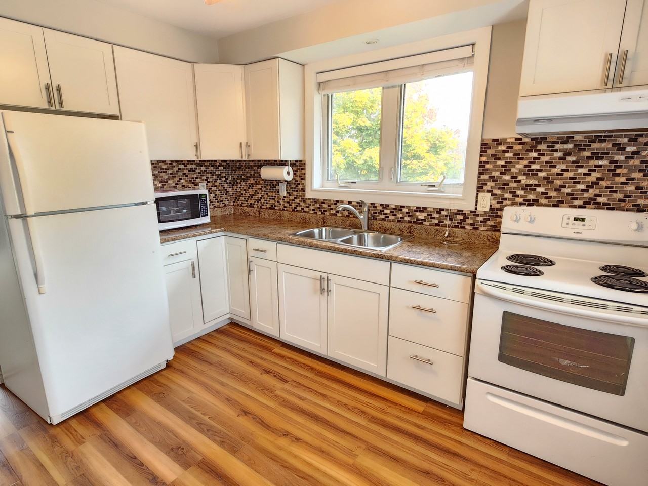 289 Dwight Avenue #1 - Photo 3 of 9