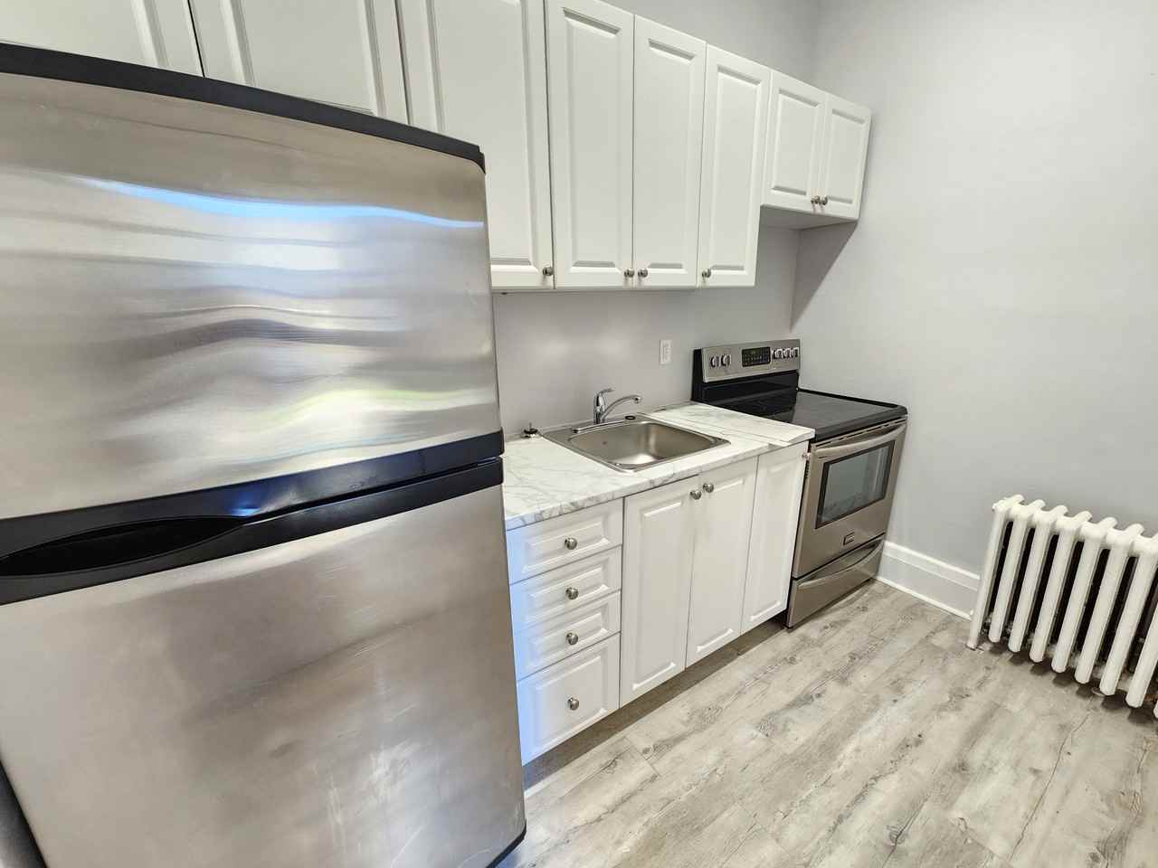 170 Simcoe Street South #7 - Photo 6 of 7