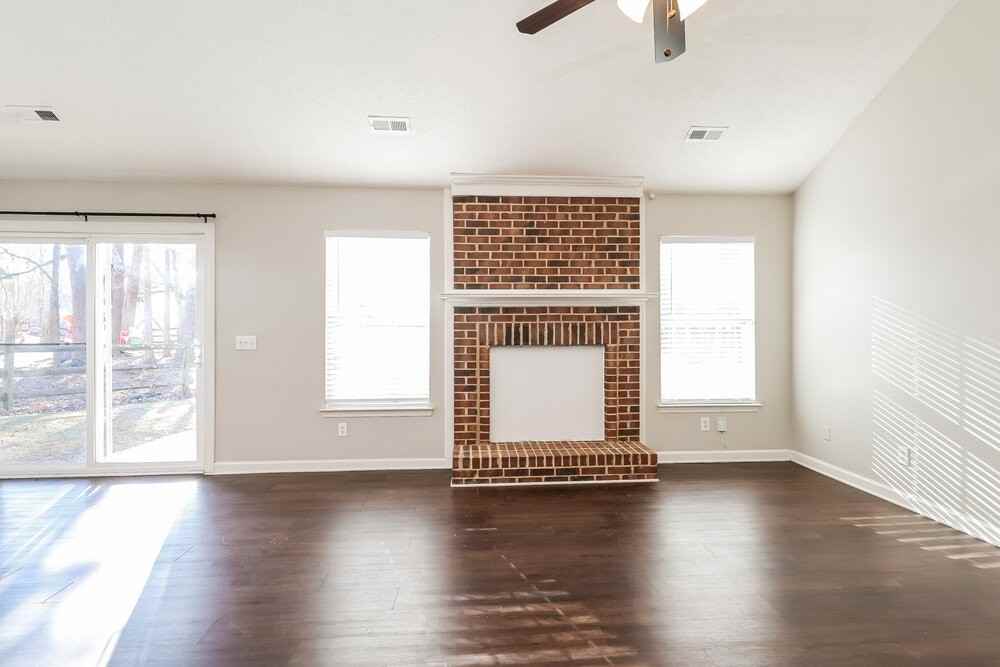 13113 Peacock Ln - Photo 5 of 16