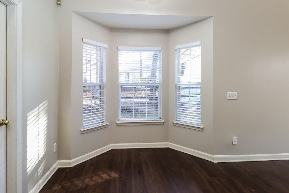 13113 Peacock Ln - Photo 7 of 16
