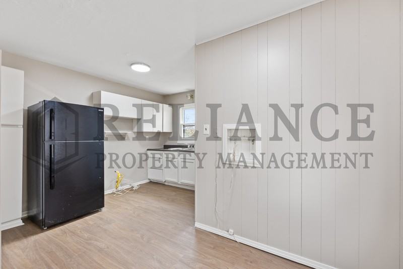 224 W Grover Ave - Photo 7 of 18