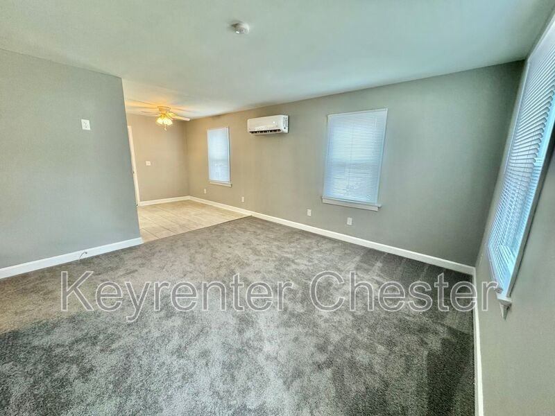 2607 Petersburg St - Photo 2 of 13