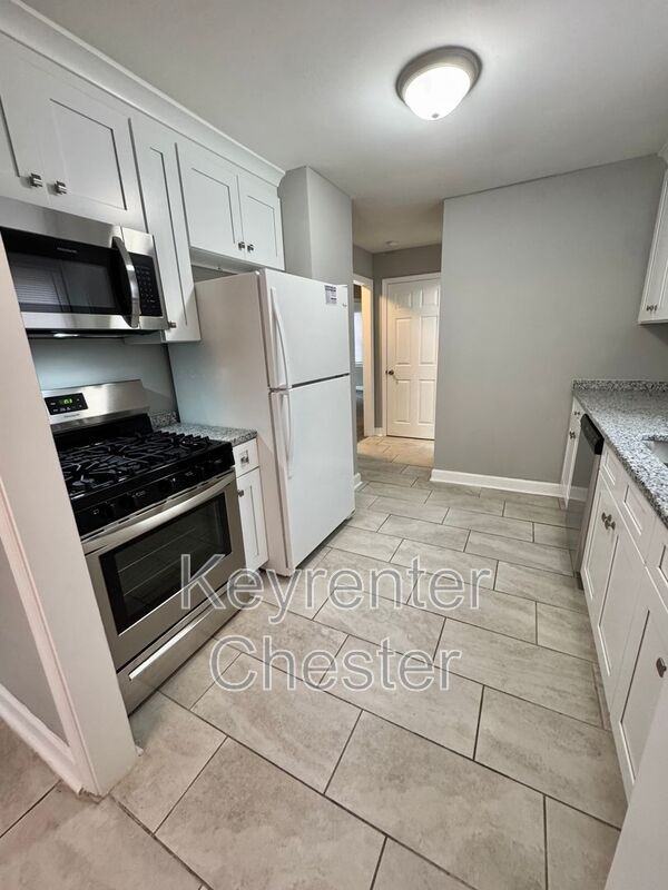 2607 Petersburg St - Photo 5 of 13