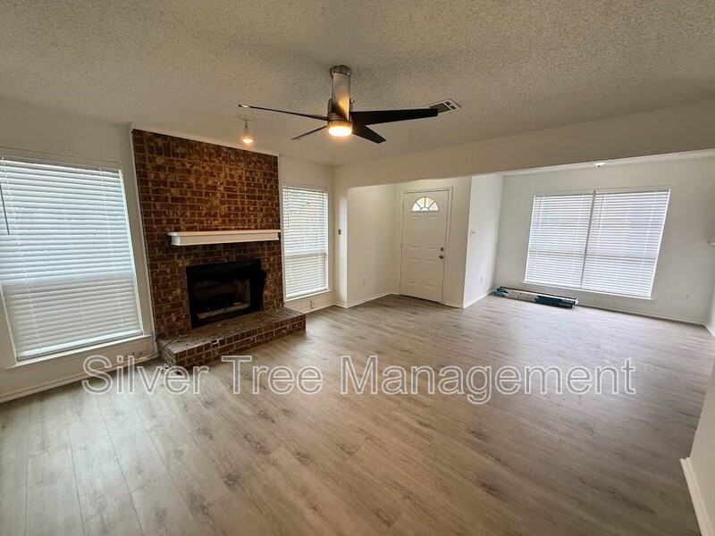 2326 Summer Place Dr - Photo 5 of 21