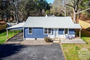 featured image of 429 N Main St