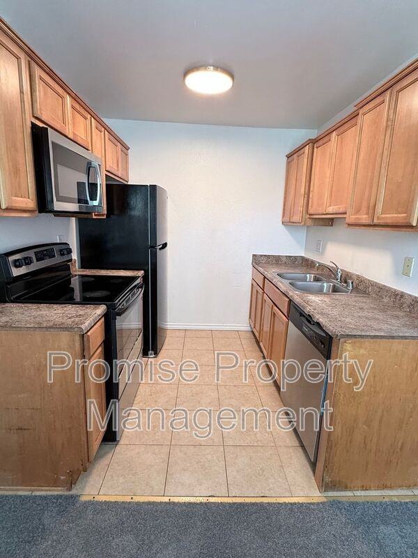 4398 - Photo 7 of 11