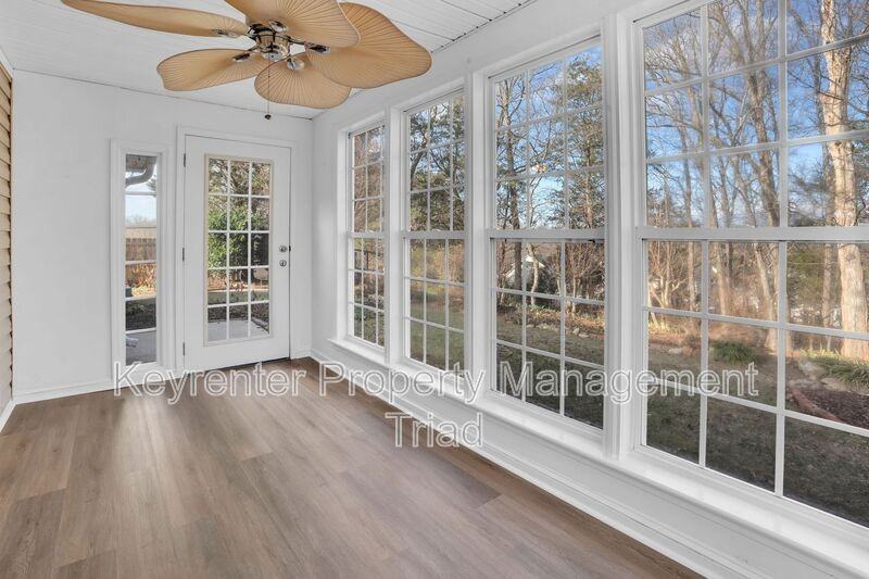 1016 Tesh Ct - Photo 4 of 50