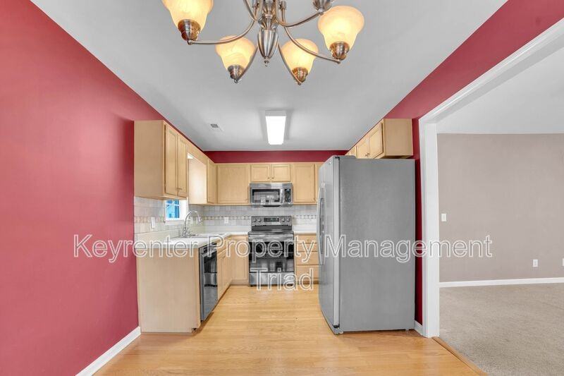 1016 Tesh Ct - Photo 7 of 50