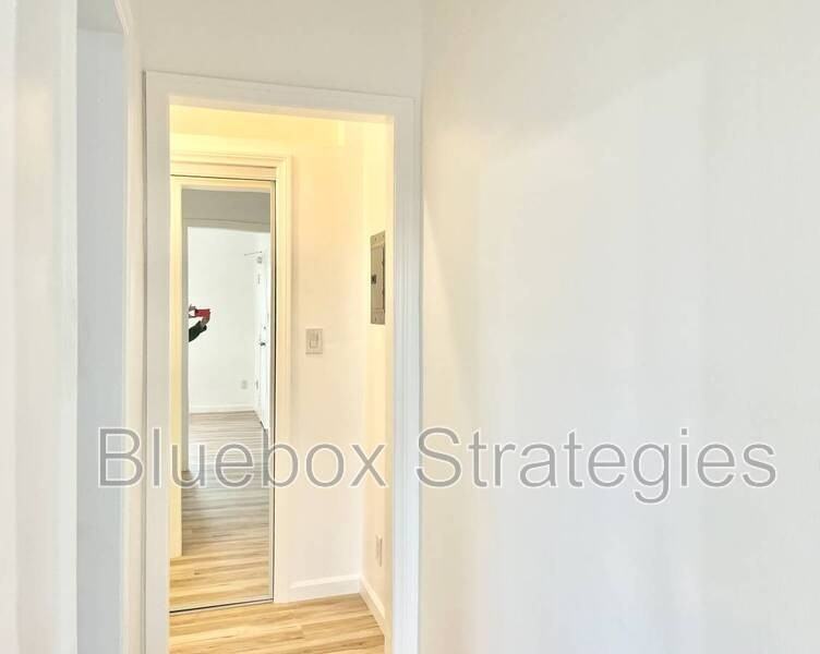 1505 Palm Ave #4 - Photo 7 of 14