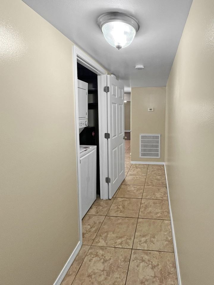 4811 Thrush Street - Photo 7 of 10