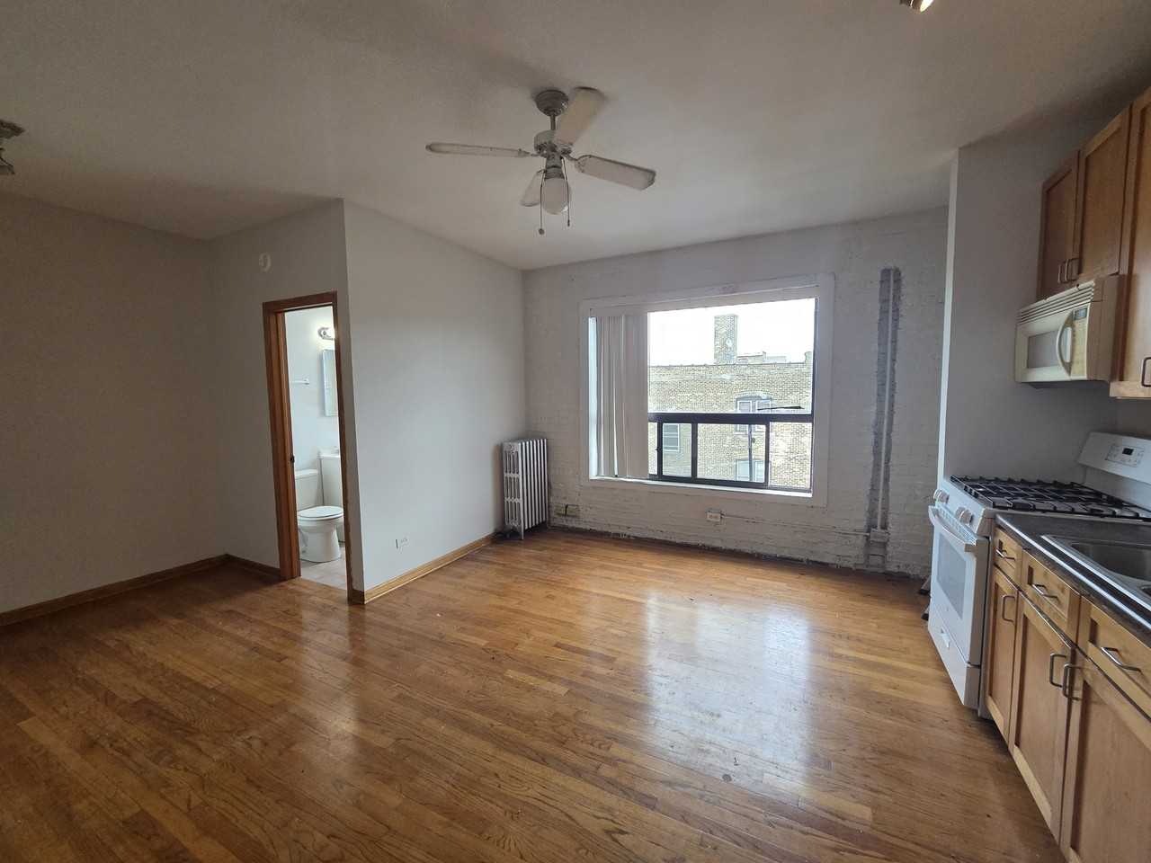 1624 W. Morse - Photo 4 of 6