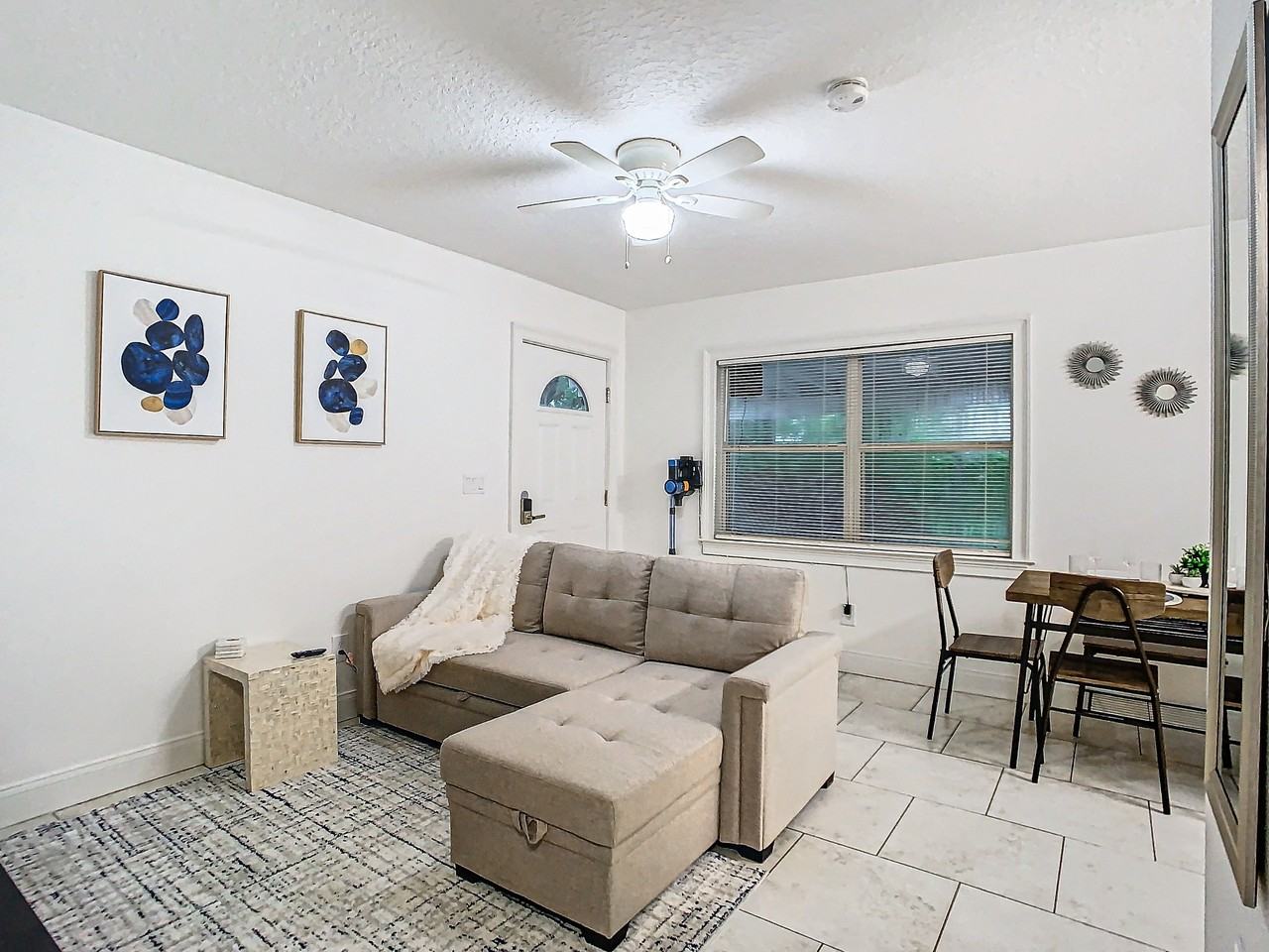 3025 Long Street - Photo 4 of 5