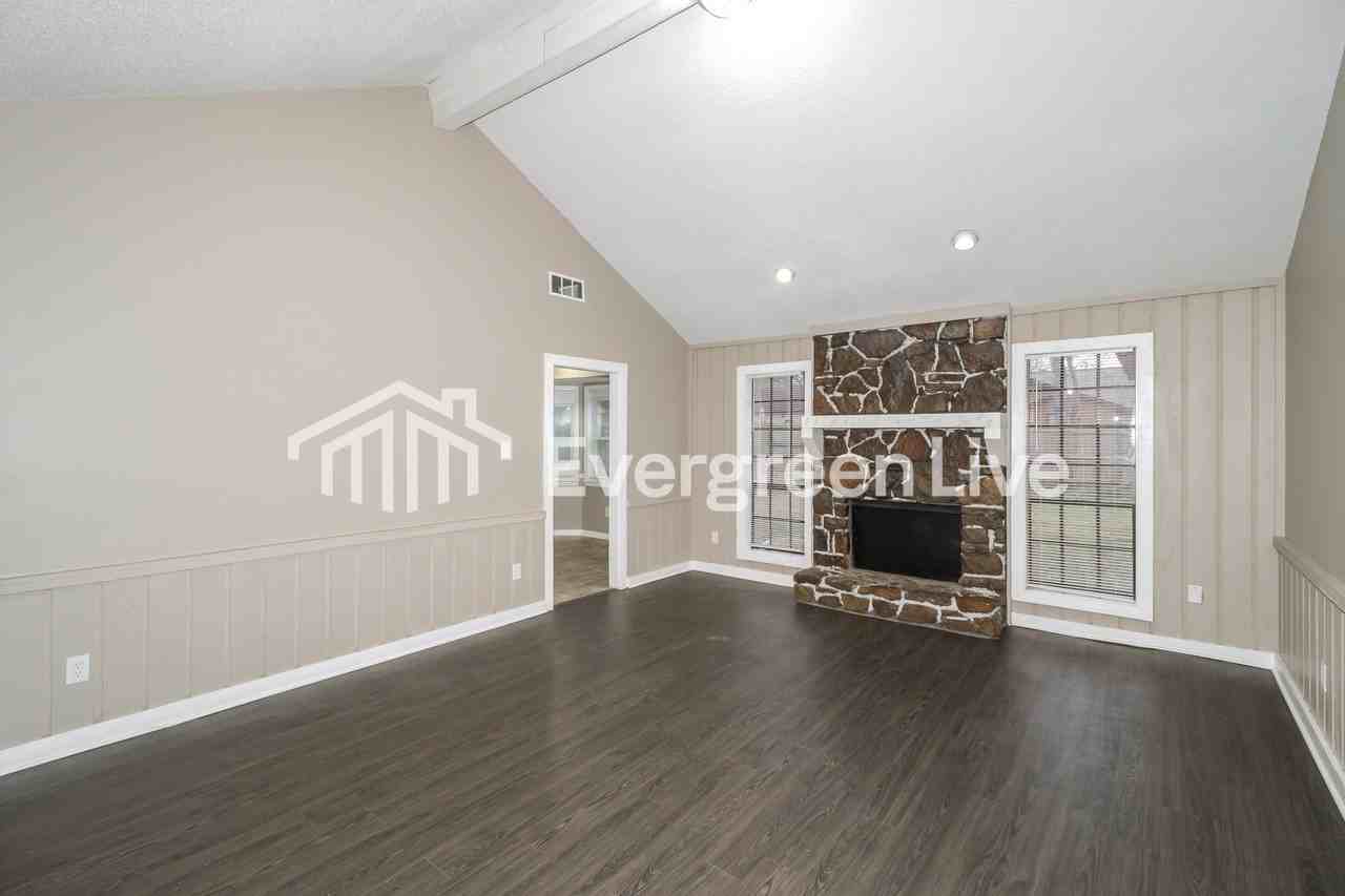 3809 Chablis Cv - Photo 4 of 15