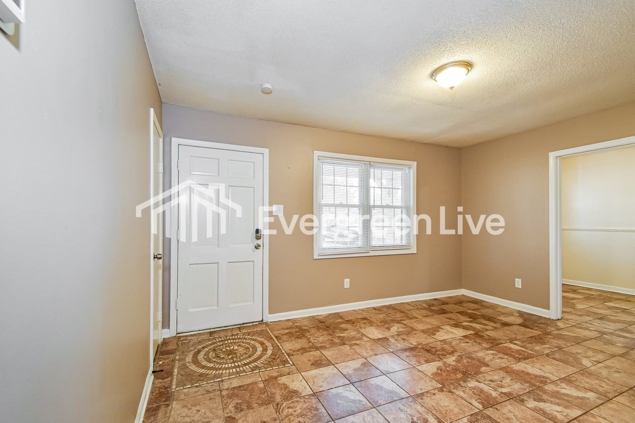 4247 Trudy St - Photo 5 of 16