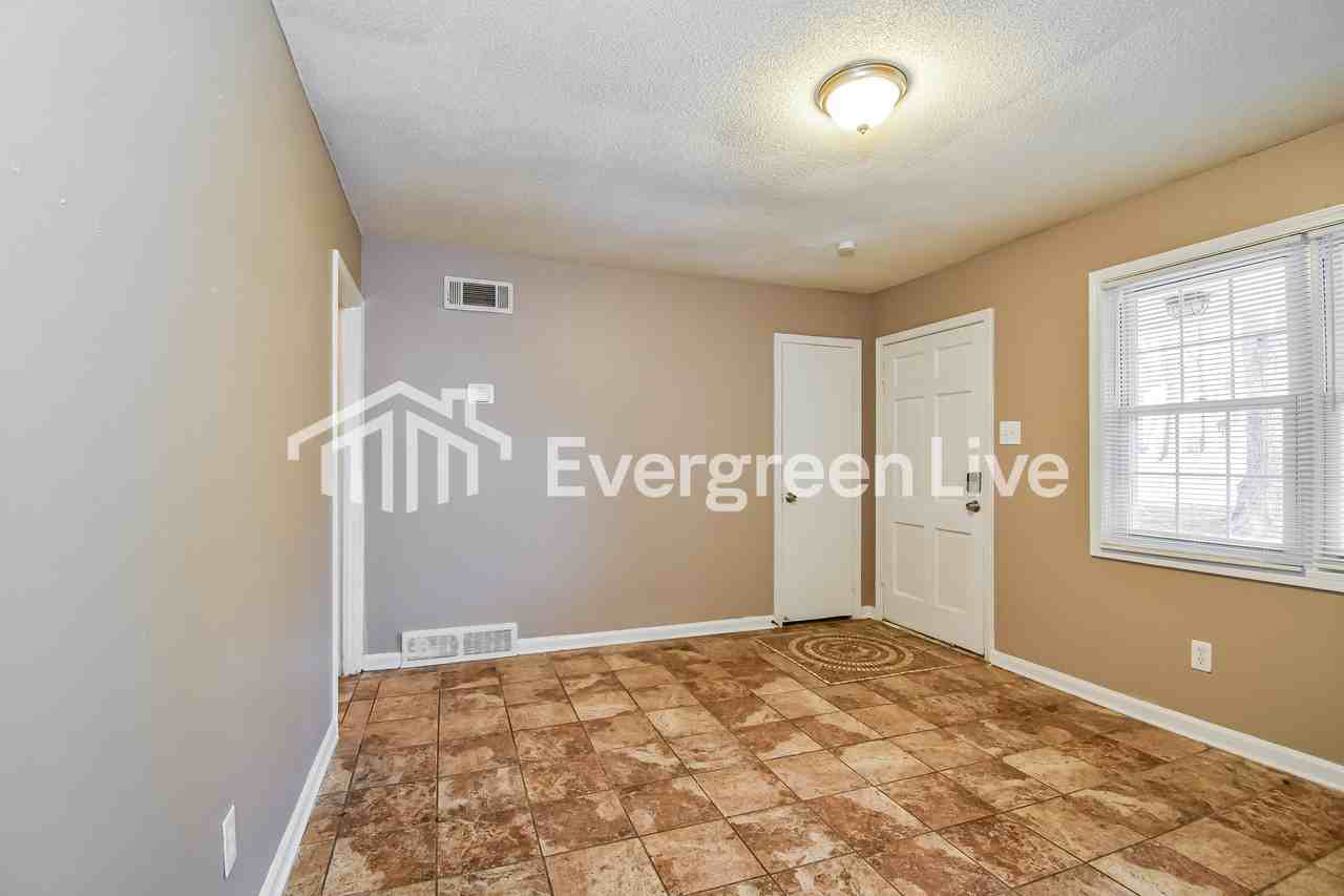 4247 Trudy St - Photo 6 of 16