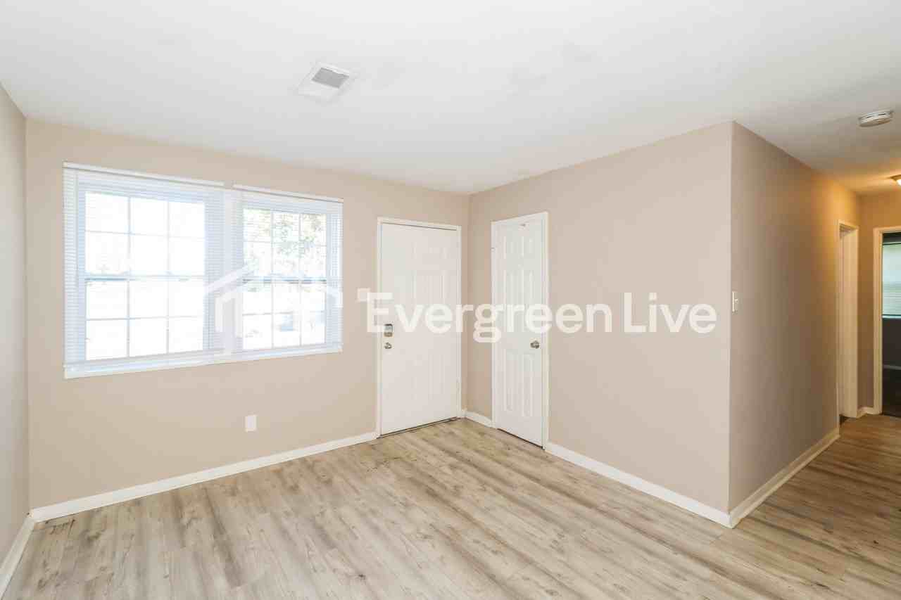 4089 Rhodes Ave - Photo 3 of 15