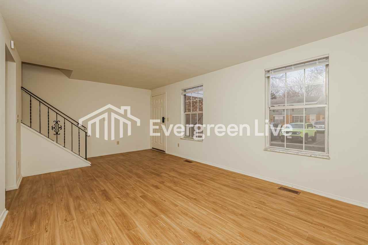 8287 Mount Carmel St - Photo 3 of 14