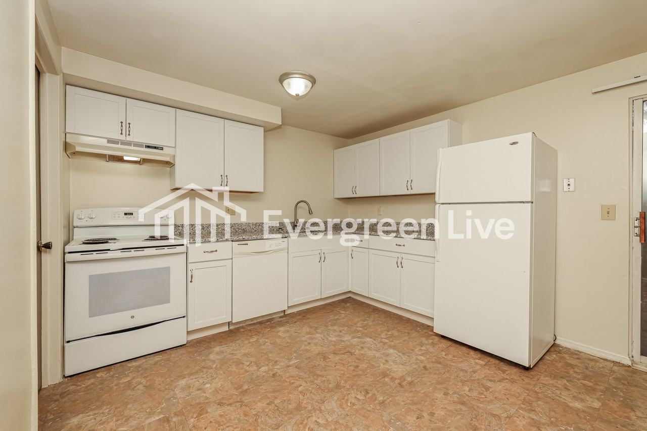 8287 Mount Carmel St - Photo 6 of 14