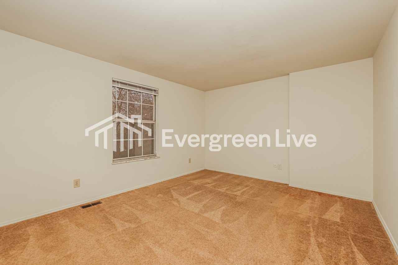 8287 Mount Carmel St - Photo 7 of 14