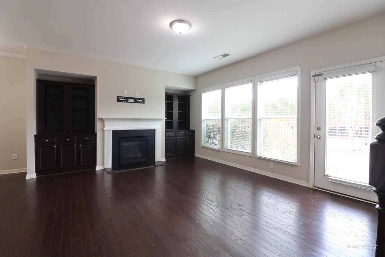 7150 Post Park Way - Photo 7 of 12