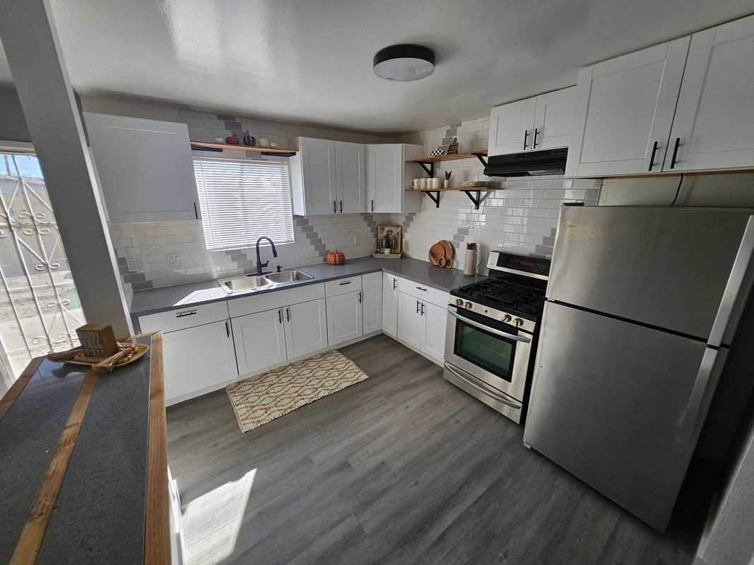 96 E Palomar St - Photo 2 of 12