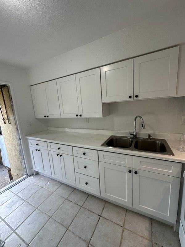 17004 Downey Ave - Photo 2 of 10