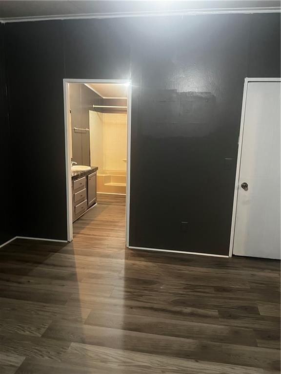 1914 Pinehurst Ln - Photo 3 of 13