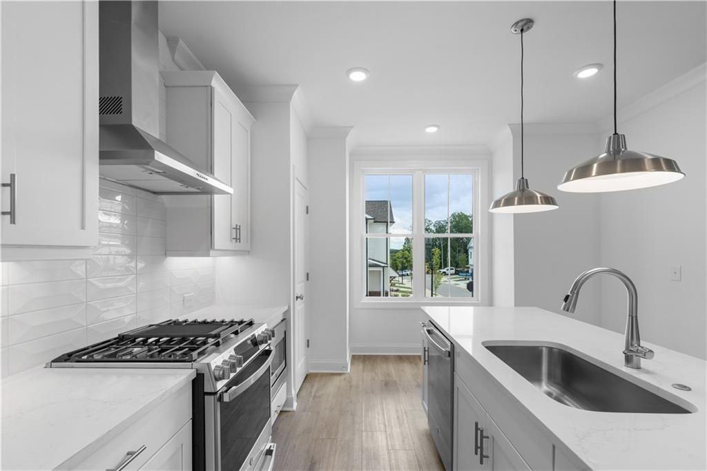 5430 Howington Ct - Photo 2 of 11