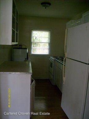 Vine St - Photo 2 of 5