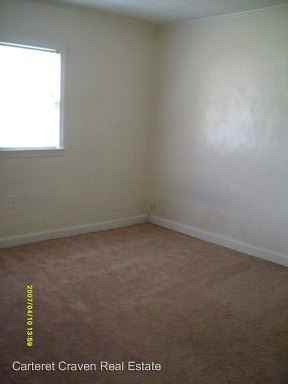 Vine St - Photo 3 of 5