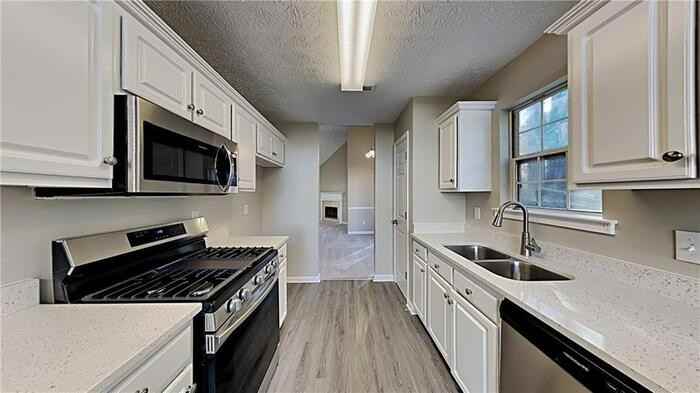 3361 English Oaks Dr Nw - Photo 5 of 17