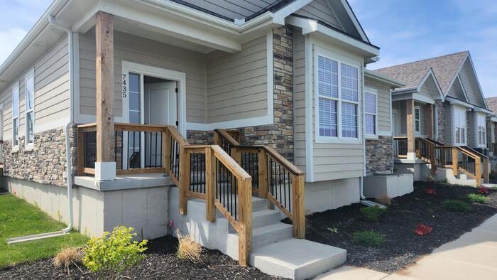 7309 W 158th St - Photo 2 of 37