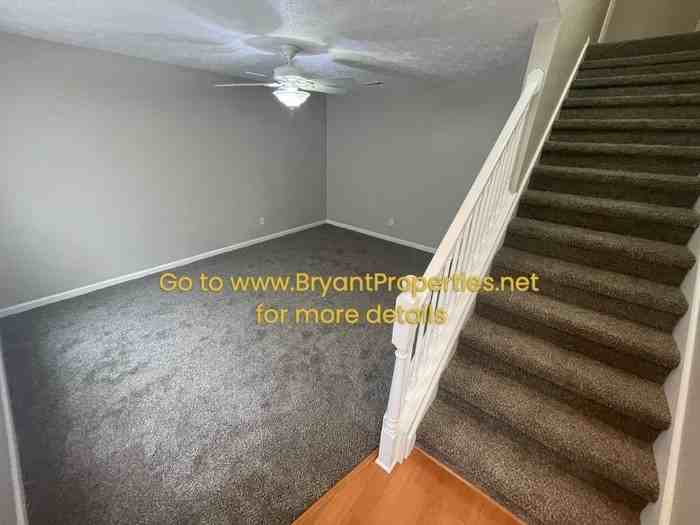 2169 Wooddale Ln - Photo 2 of 22